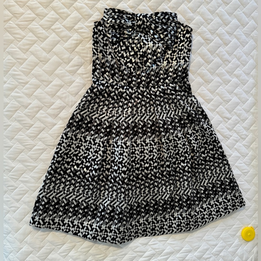 Black and Silver Cocktail Dress from Anthropologie Size 0